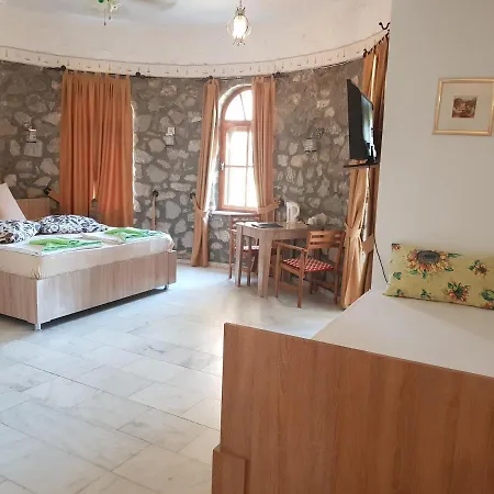 Casa de hóspedes Romantik 4*