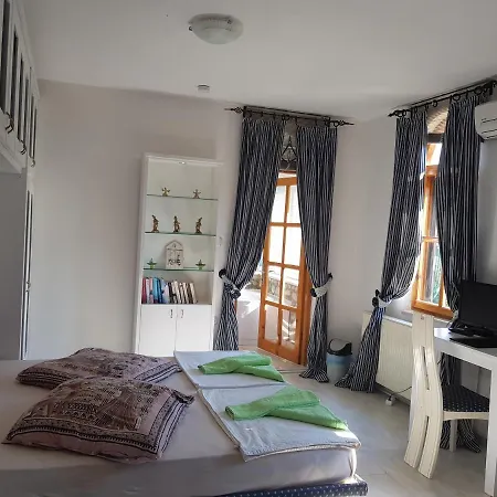 Romantik Casa de hóspedes 4*